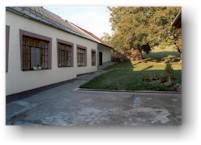 A tristaszll udvara